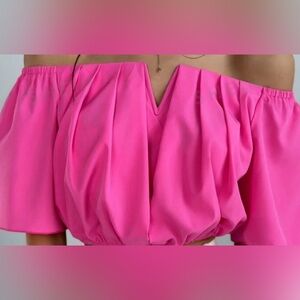 Off shoulder V-neck blouse